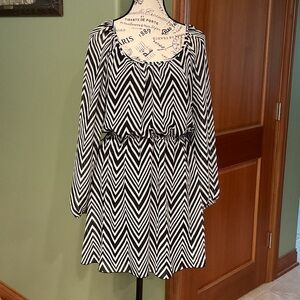 Speechless Monochrome Chevron Dress, Size M